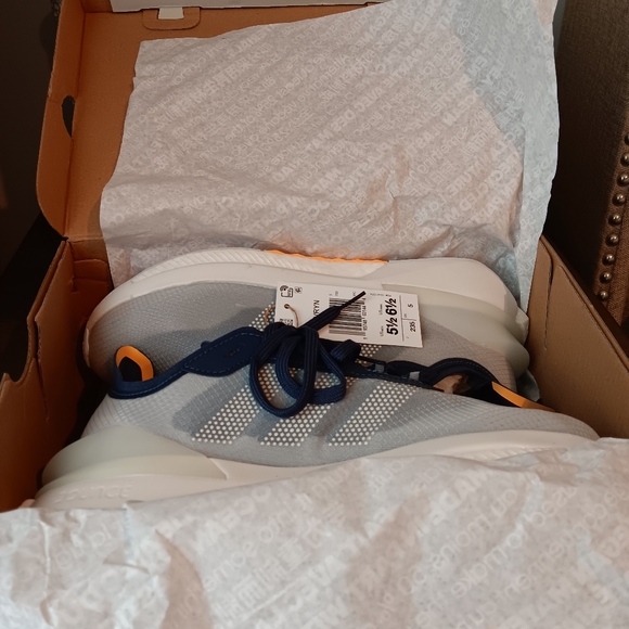 Adidas Avryn Shoes- Unisex-Shadow Navy Blue/Shadow Navy/Acid Orange/ W6.5 - M5.5 - Picture 4 of 6